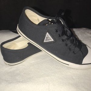 GUESS Low Top Sneakers - Size 7.5